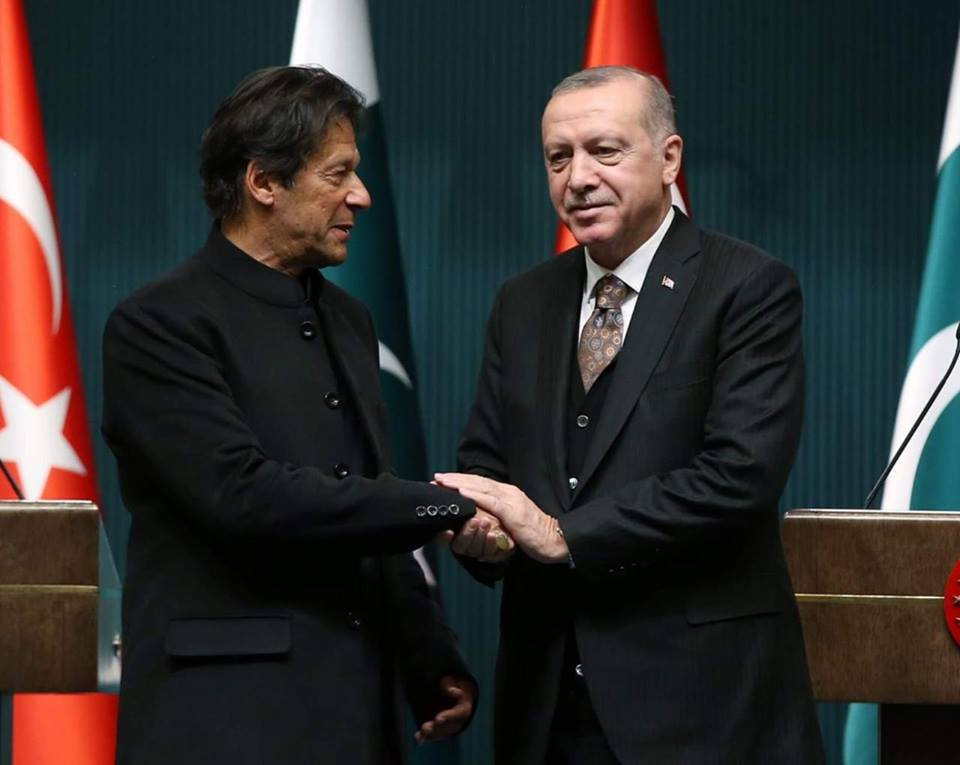 PM Imran Khan Gets A Warm Welcome By Turkish President Tayyip Erdoğan