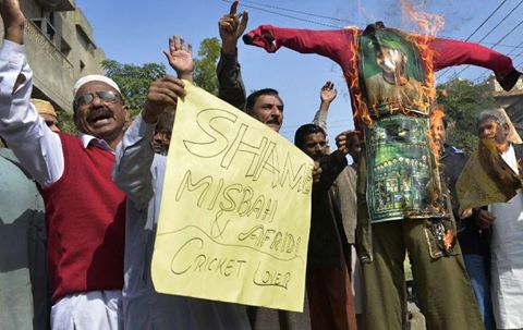 Public Reaction On Pakistani Team Performance In WC 2015