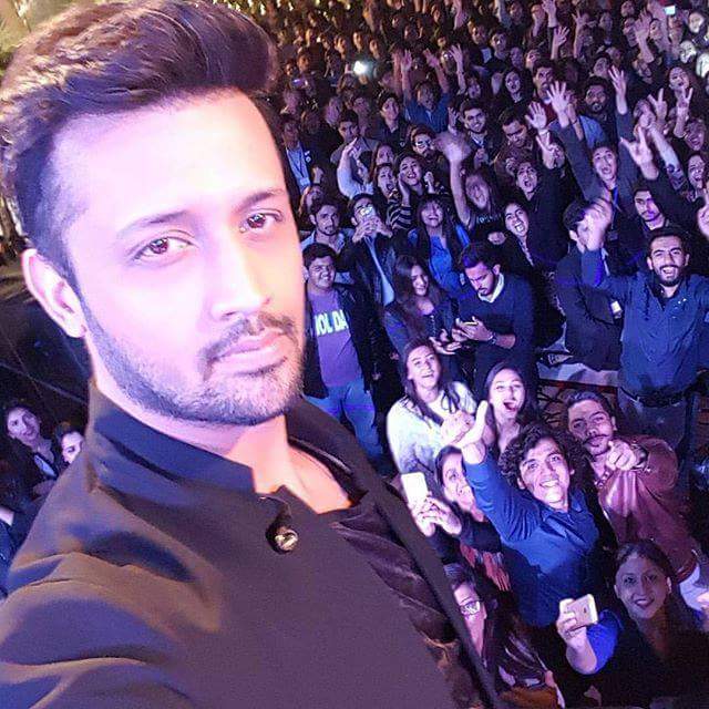 Recent selfie of Atif Aslam at concert