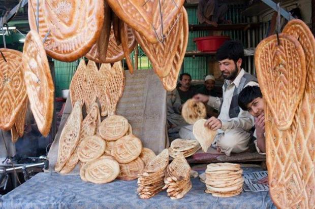 Traditional Peshawari Naan, Peshawar, Pakistan