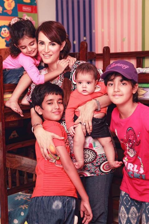 ‎Nadia Hussain‬ with Her Cute Children