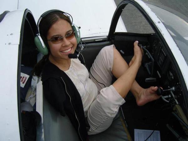 Jessica Cox First Licensed Armless Pilot