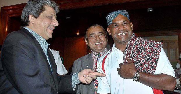 Sanath Jayasuriya in Sindhi Topi & Ajrak