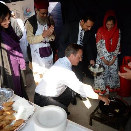 David Cameron cooking samosas for Iftari