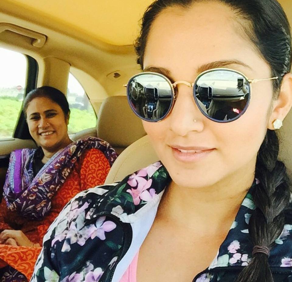 Sania Mirza With Her Mother