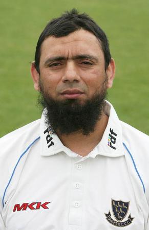 Saqlain Mushtaq - famous pakistani cricketer
